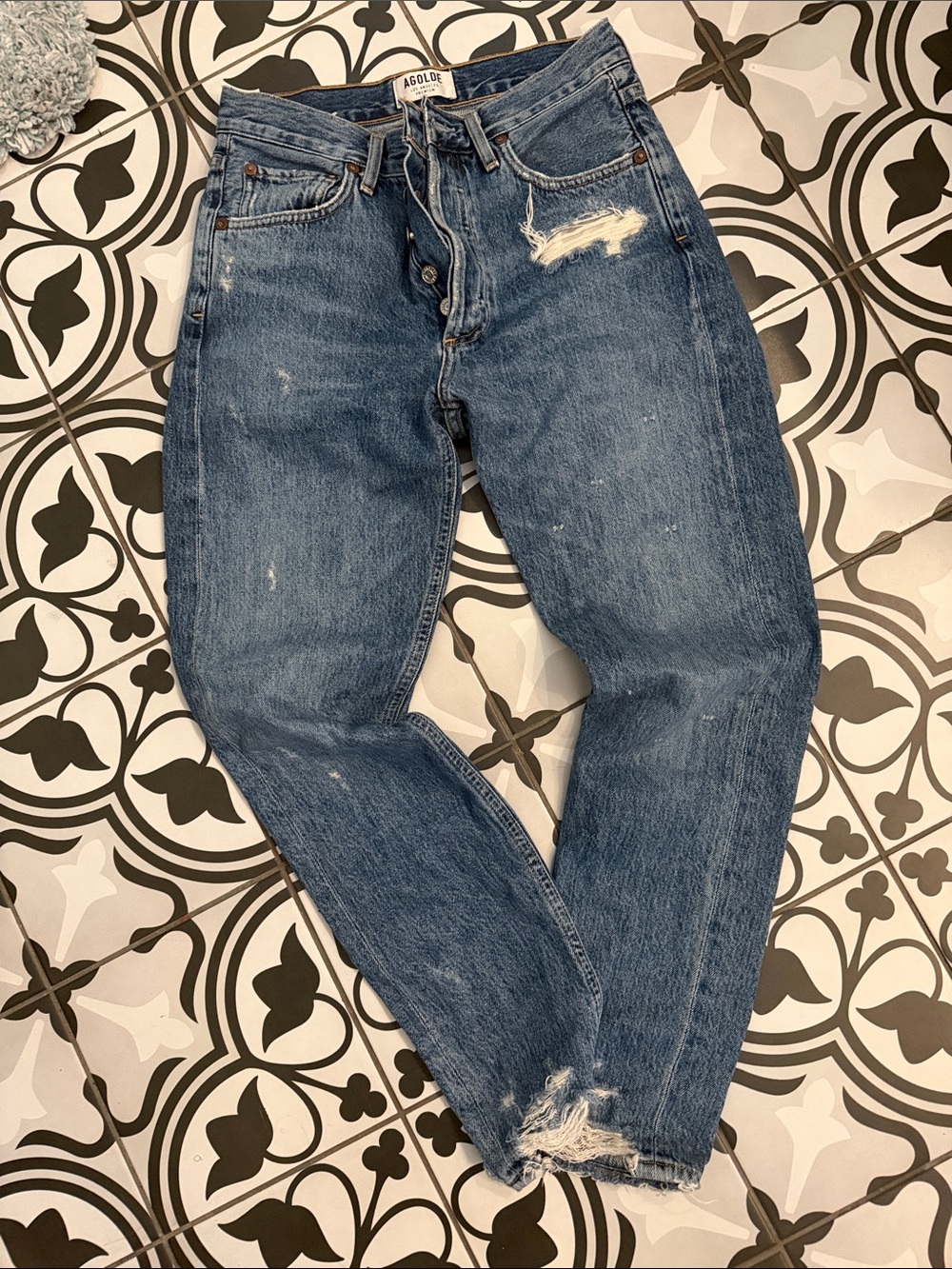 Agolde Relaxed Boyfriend Jeans in Mid Blue Wash